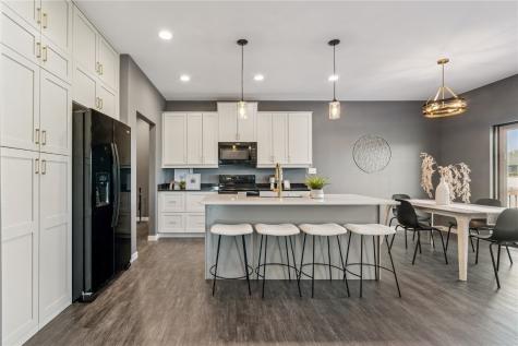 7113 Chenango Lane SW Cedar Rapids IA 52404