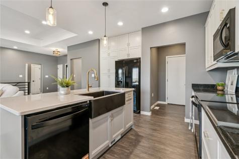 7113 Chenango Lane SW Cedar Rapids IA 52404
