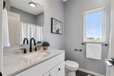 7113 Chenango Lane SW Cedar Rapids IA 52404