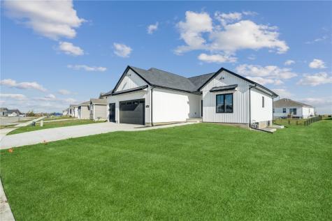 7113 Chenango Lane SW Cedar Rapids IA 52404