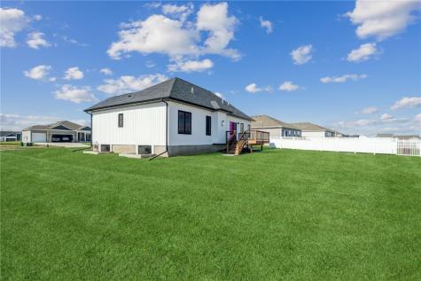 7113 Chenango Lane SW Cedar Rapids IA 52404