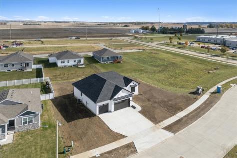 7113 Chenango Lane SW Cedar Rapids IA 52404