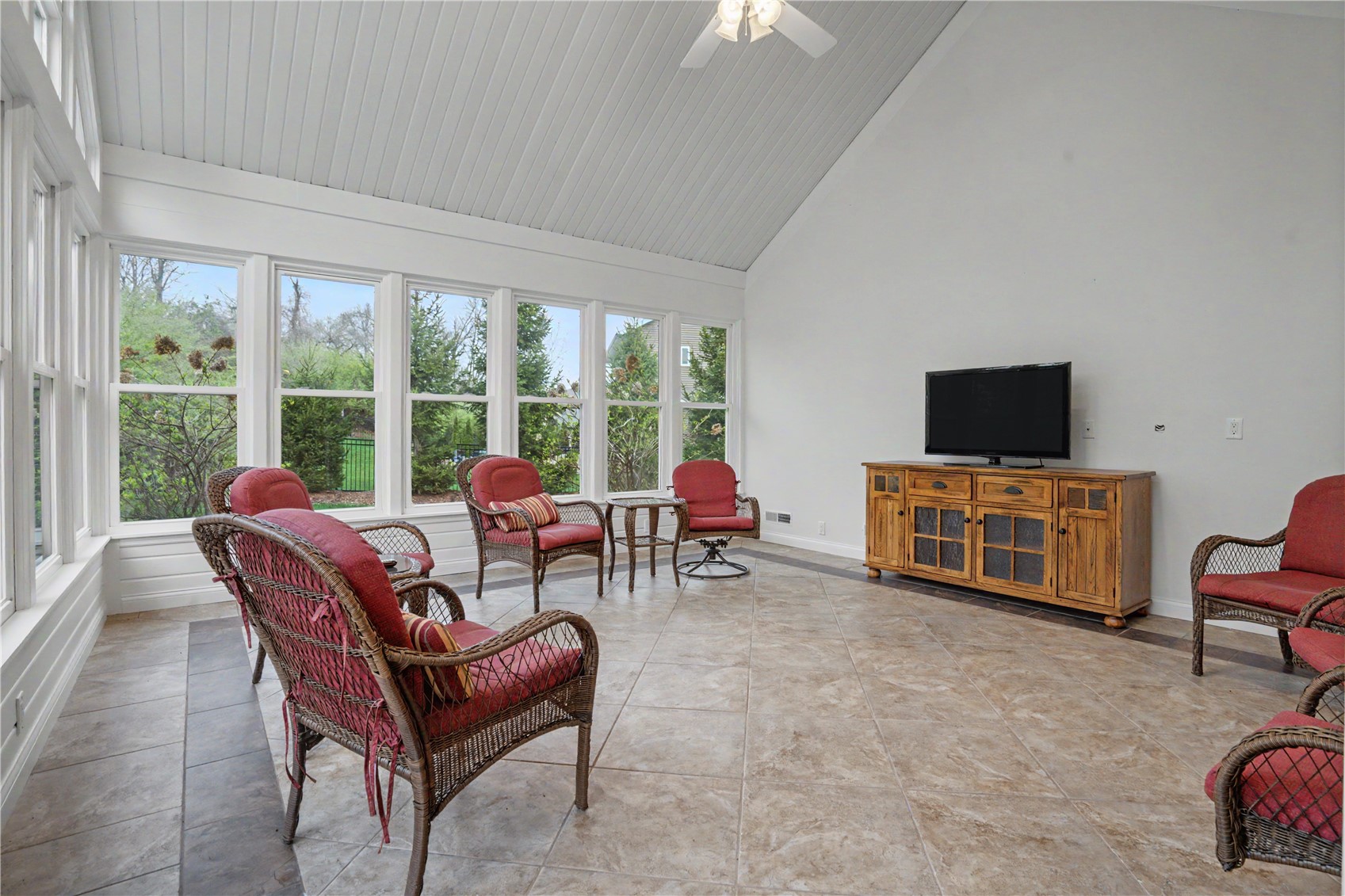 3241 Cedar River Court NE Cedar Rapids IA 52411