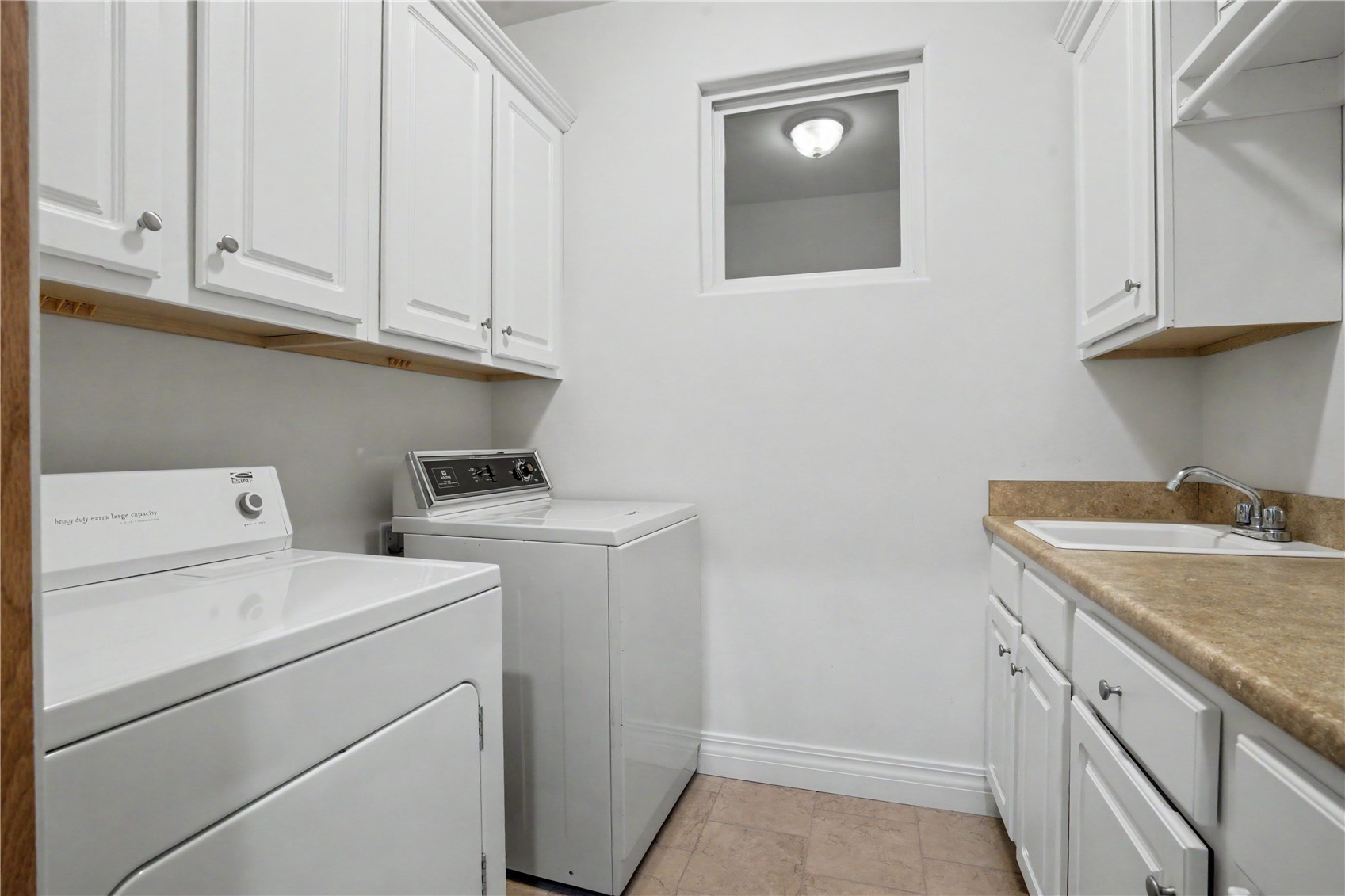 3241 Cedar River Court NE Cedar Rapids IA 52411