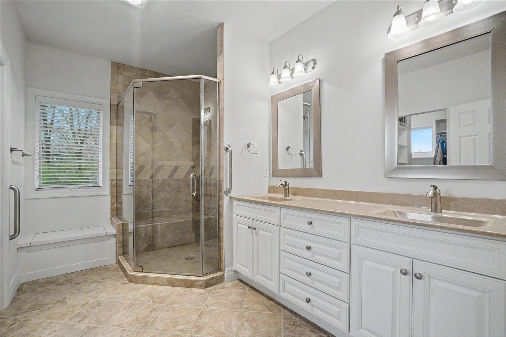 3241 Cedar River Court NE Cedar Rapids IA 52411