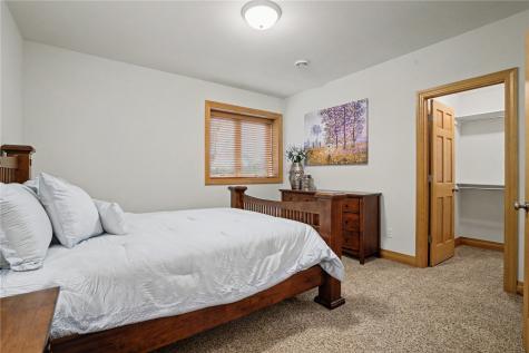 3241 Cedar River Court NE Cedar Rapids IA 52411