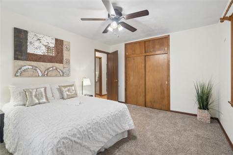 4018 Dalewood Avenue SE Cedar Rapids IA 52403