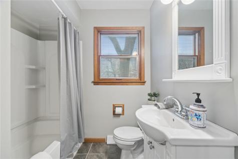 4018 Dalewood Avenue SE Cedar Rapids IA 52403