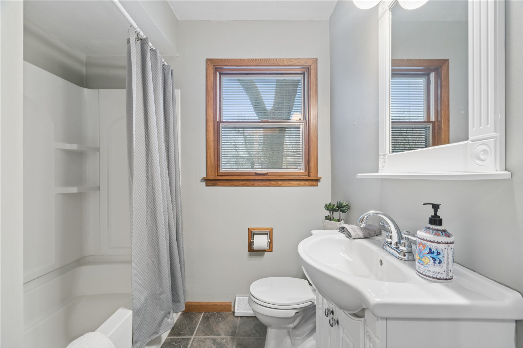 4018 Dalewood Avenue SE Cedar Rapids IA 52403