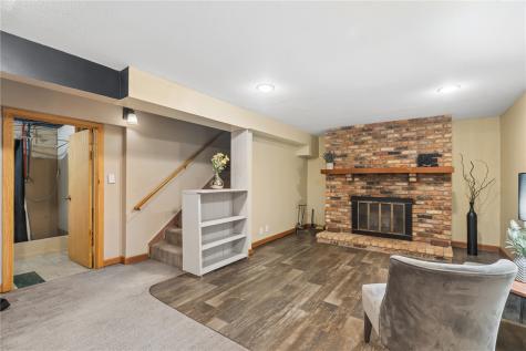 4018 Dalewood Avenue SE Cedar Rapids IA 52403