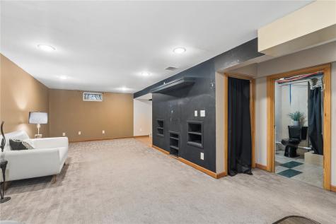 4018 Dalewood Avenue SE Cedar Rapids IA 52403