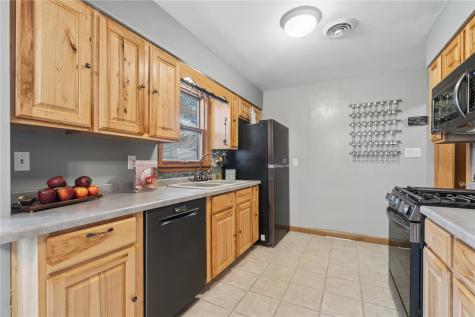 4018 Dalewood Avenue SE Cedar Rapids IA 52403