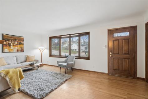 4018 Dalewood Avenue SE Cedar Rapids IA 52403