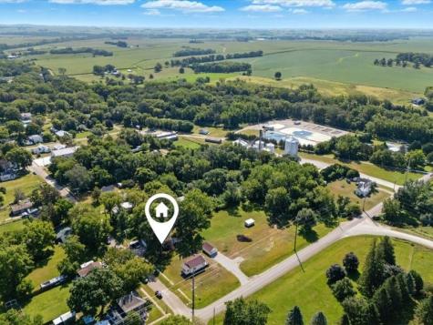 705 South Street Brandon IA 52210
