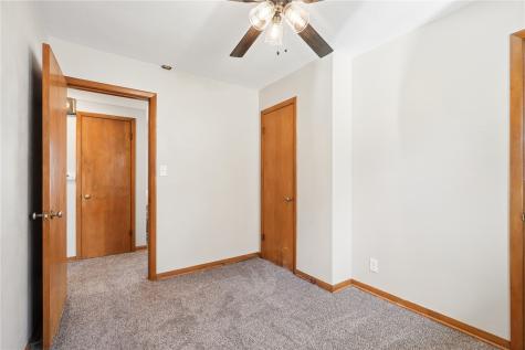 1140 Crestview Drive SE Cedar Rapids IA 52403