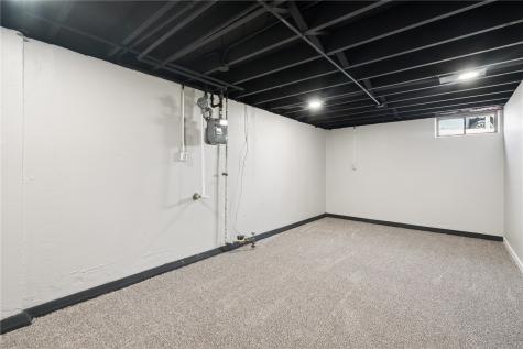 1140 Crestview Drive SE Cedar Rapids IA 52403