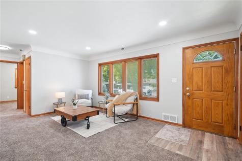 1140 Crestview Drive SE Cedar Rapids IA 52403