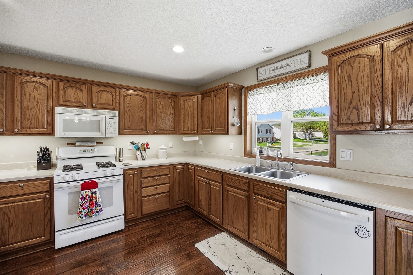 3516 Prairie Creek Road SW Cedar Rapids IA 52404
