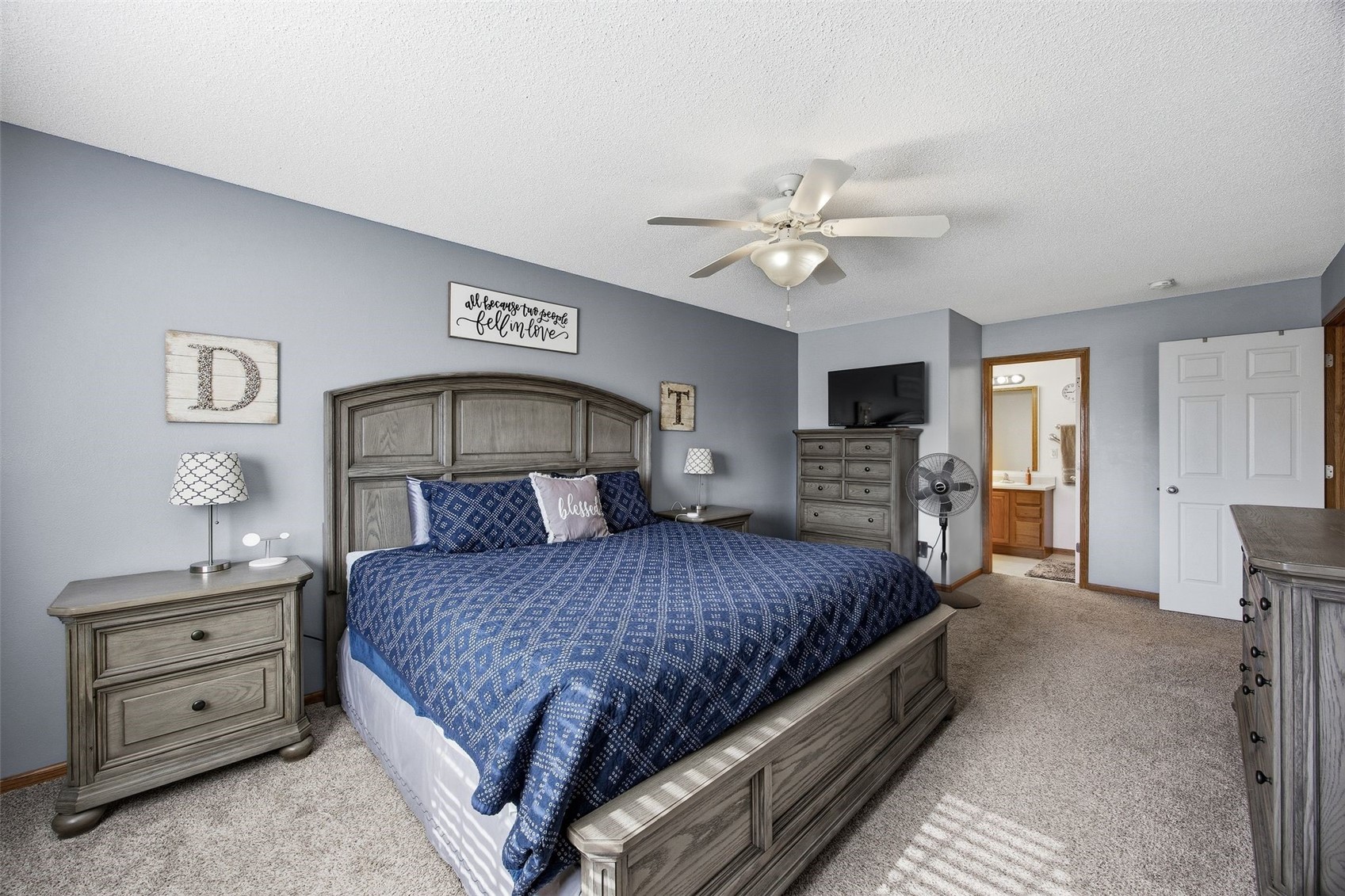3516 Prairie Creek Road SW Cedar Rapids IA 52404