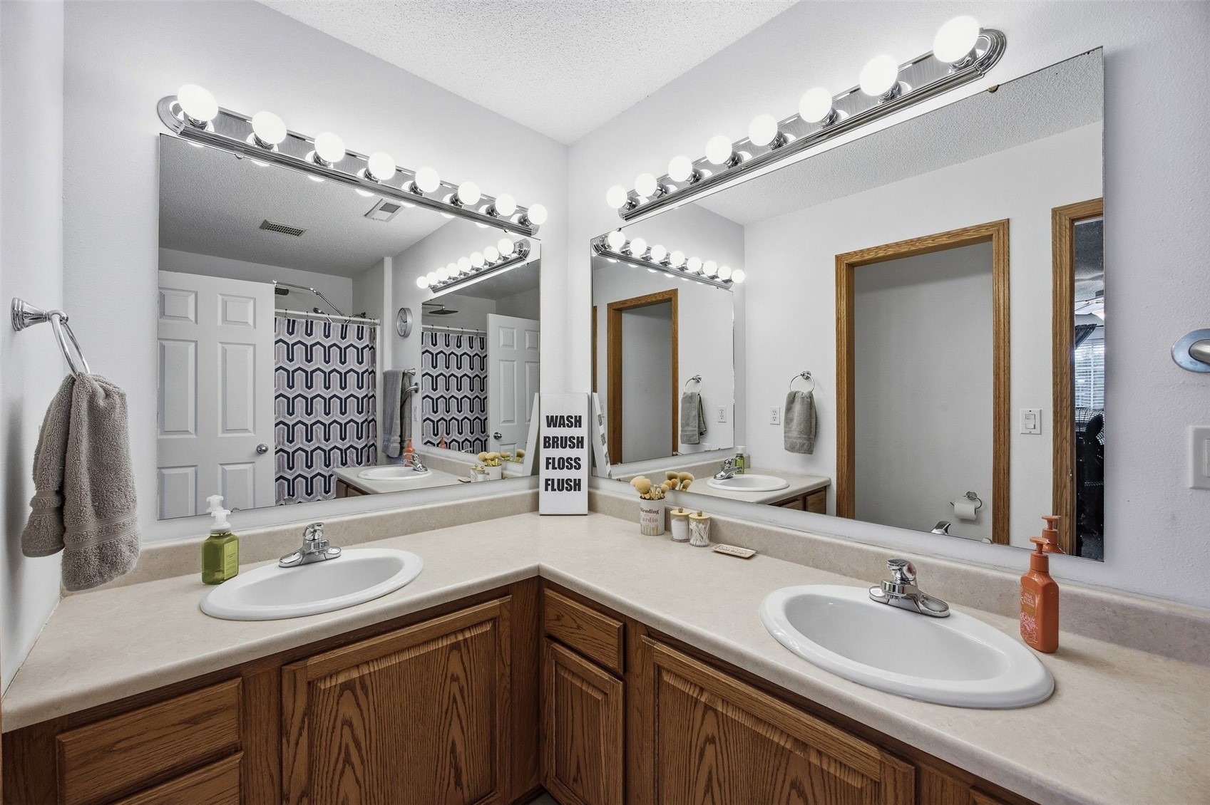 3516 Prairie Creek Road SW Cedar Rapids IA 52404