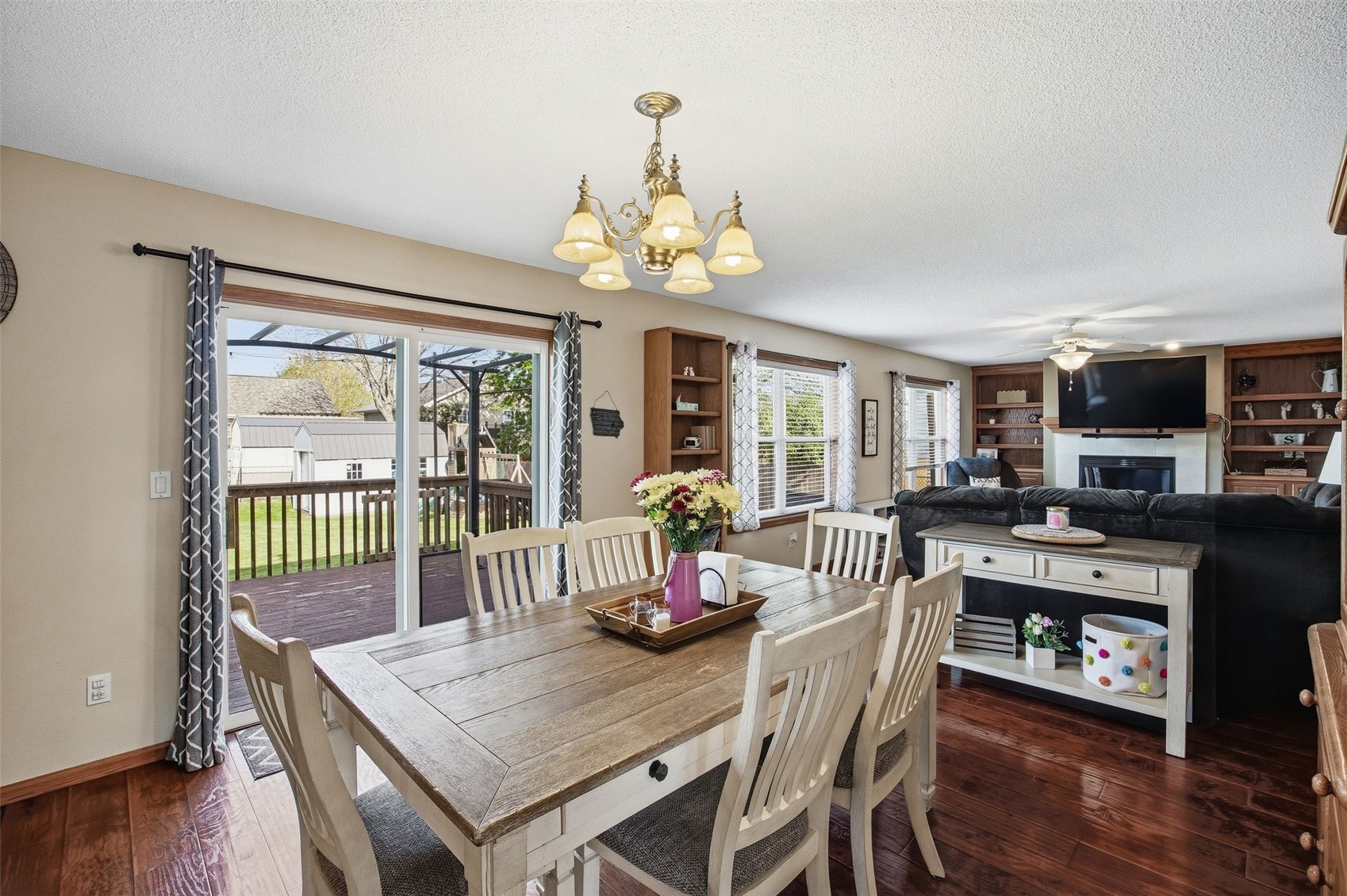 3516 Prairie Creek Road SW Cedar Rapids IA 52404