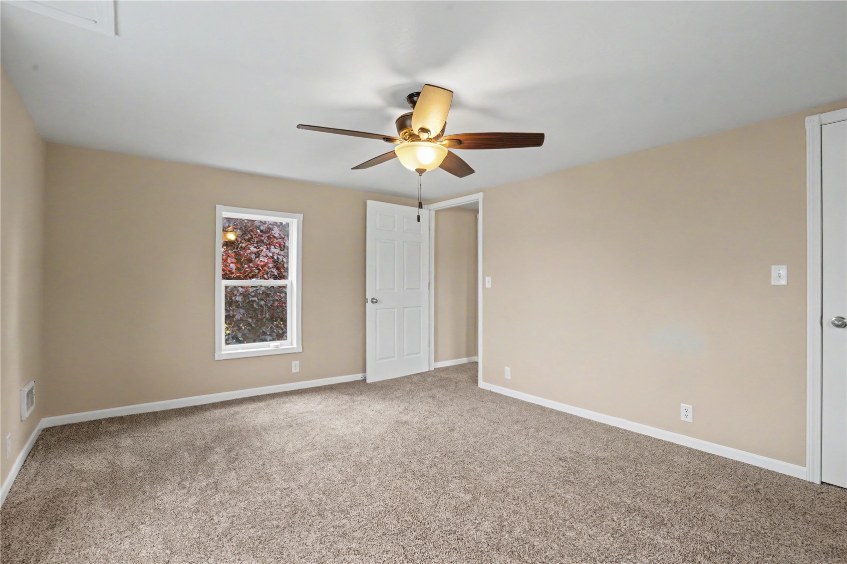 203 S Main Street Stanwood IA 52337