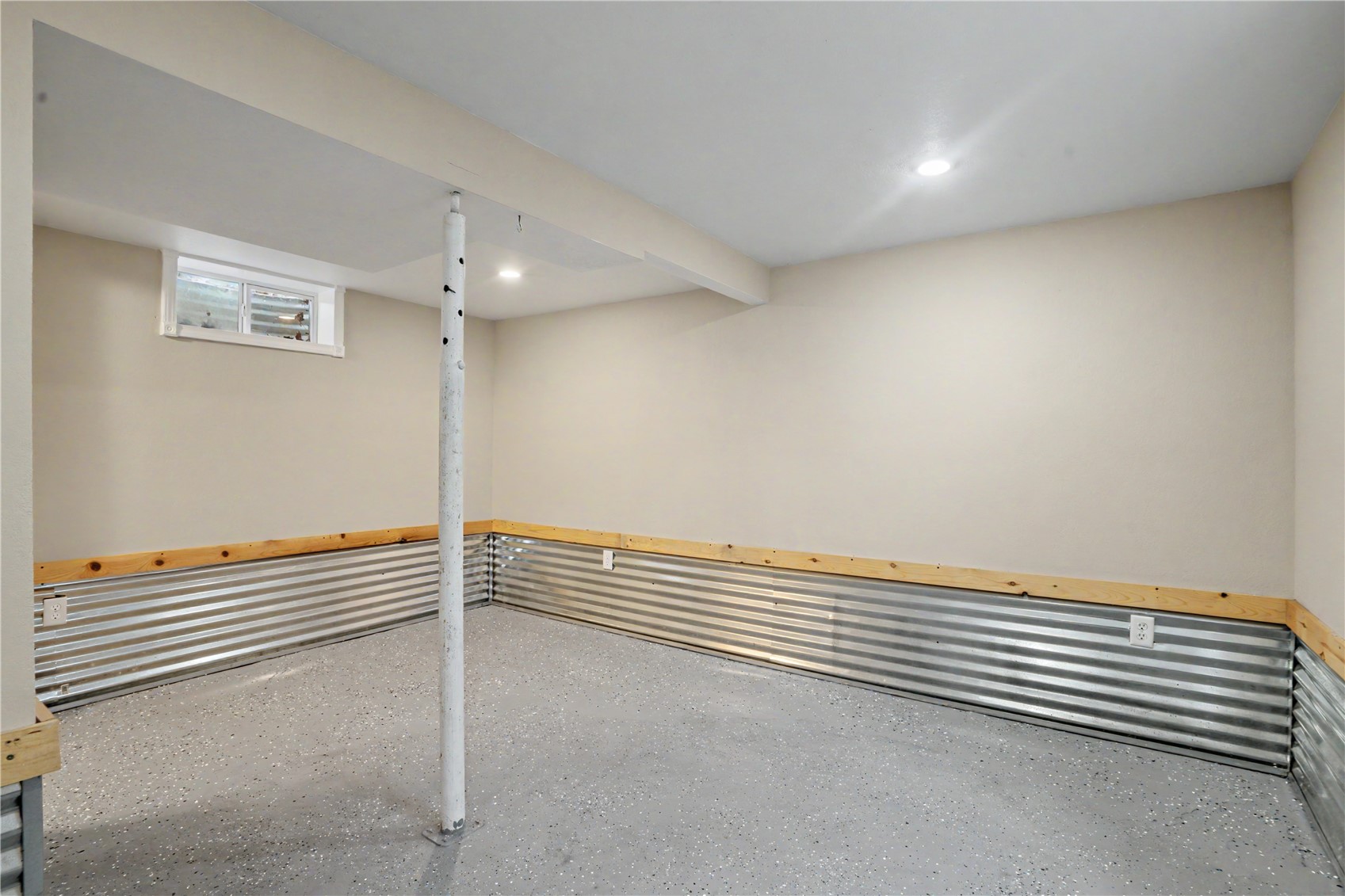 203 S Main Street Stanwood IA 52337
