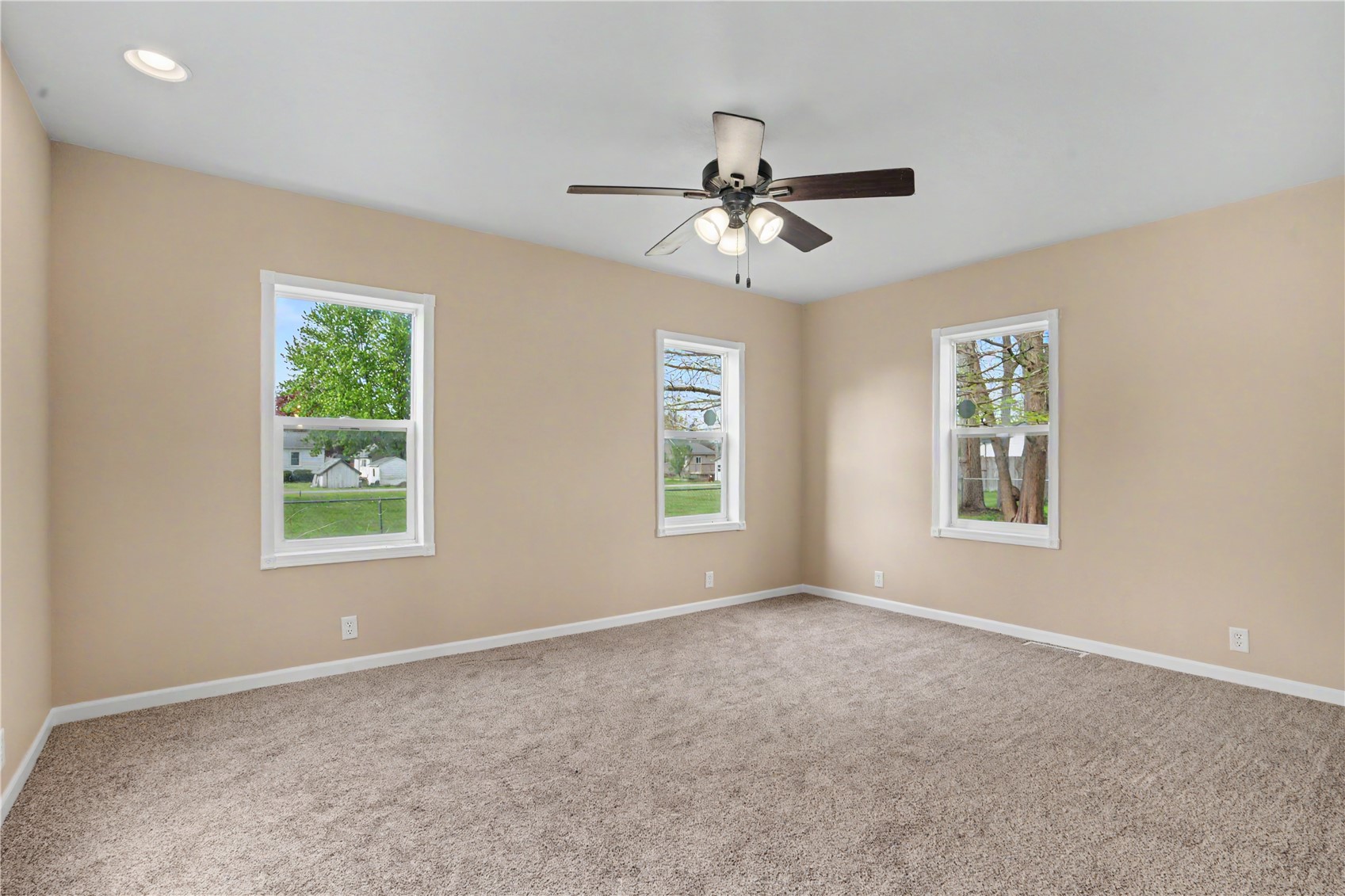 203 S Main Street Stanwood IA 52337