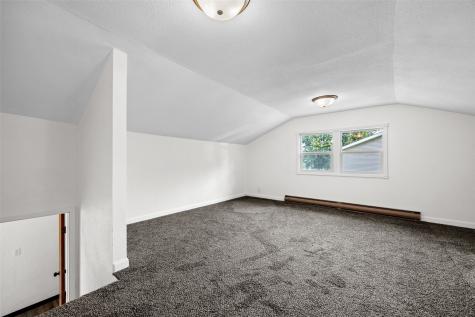 1524 Rainbow Drive Belle Plaine IA 52208