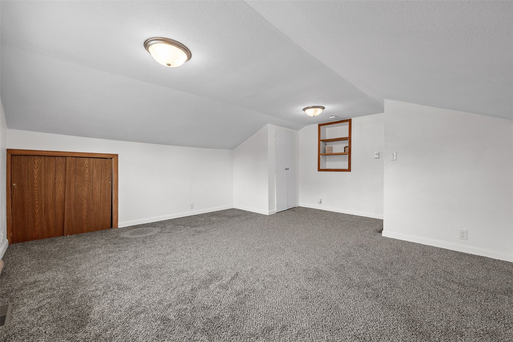 1524 Rainbow Drive Belle Plaine IA 52208
