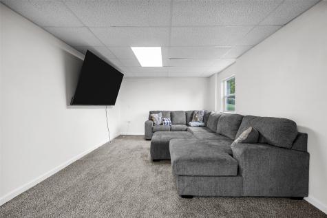 1524 Rainbow Drive Belle Plaine IA 52208
