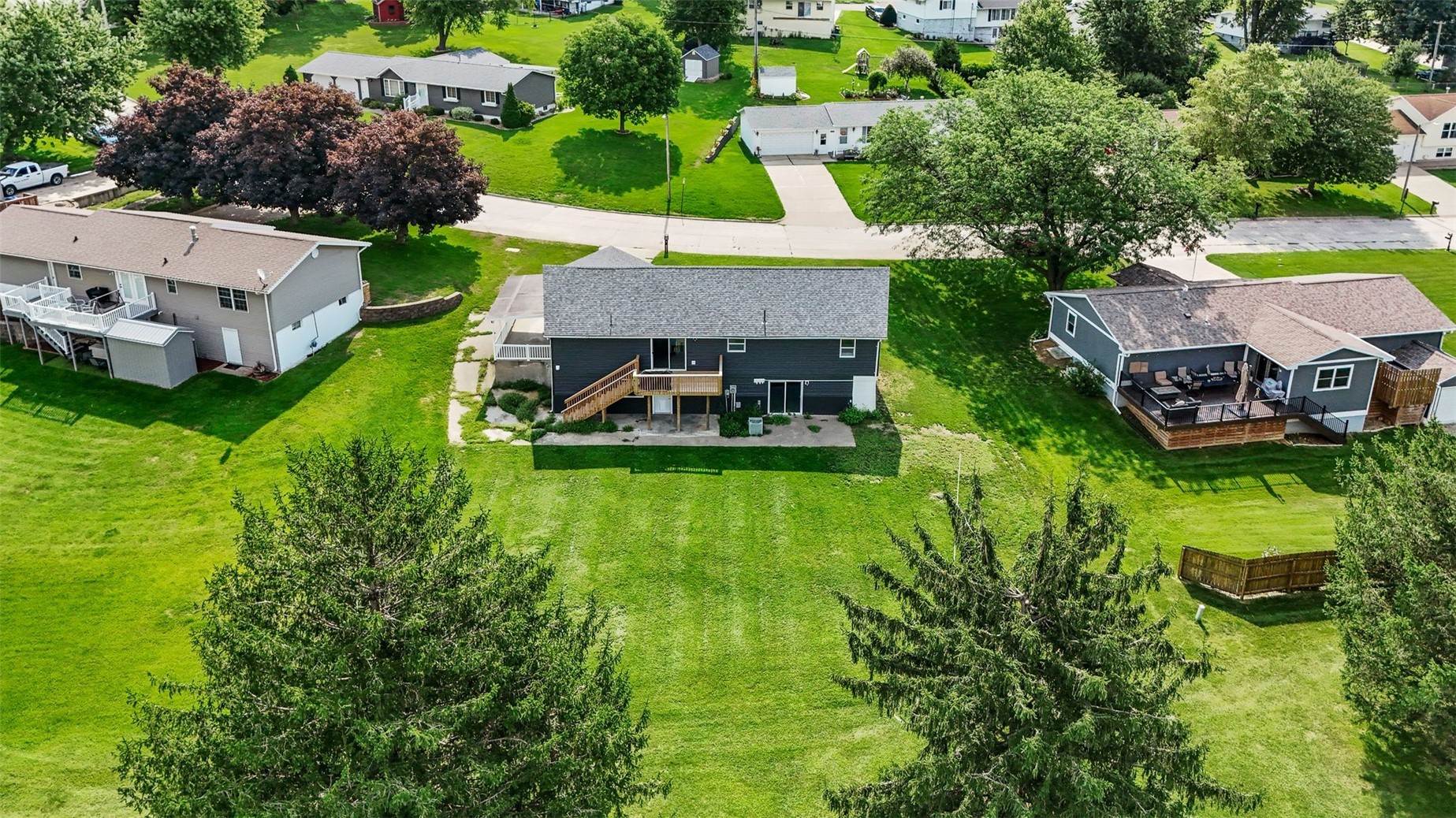 1524 Rainbow Drive Belle Plaine IA 52208