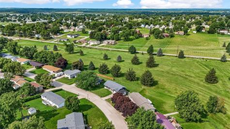 1524 Rainbow Drive Belle Plaine IA 52208