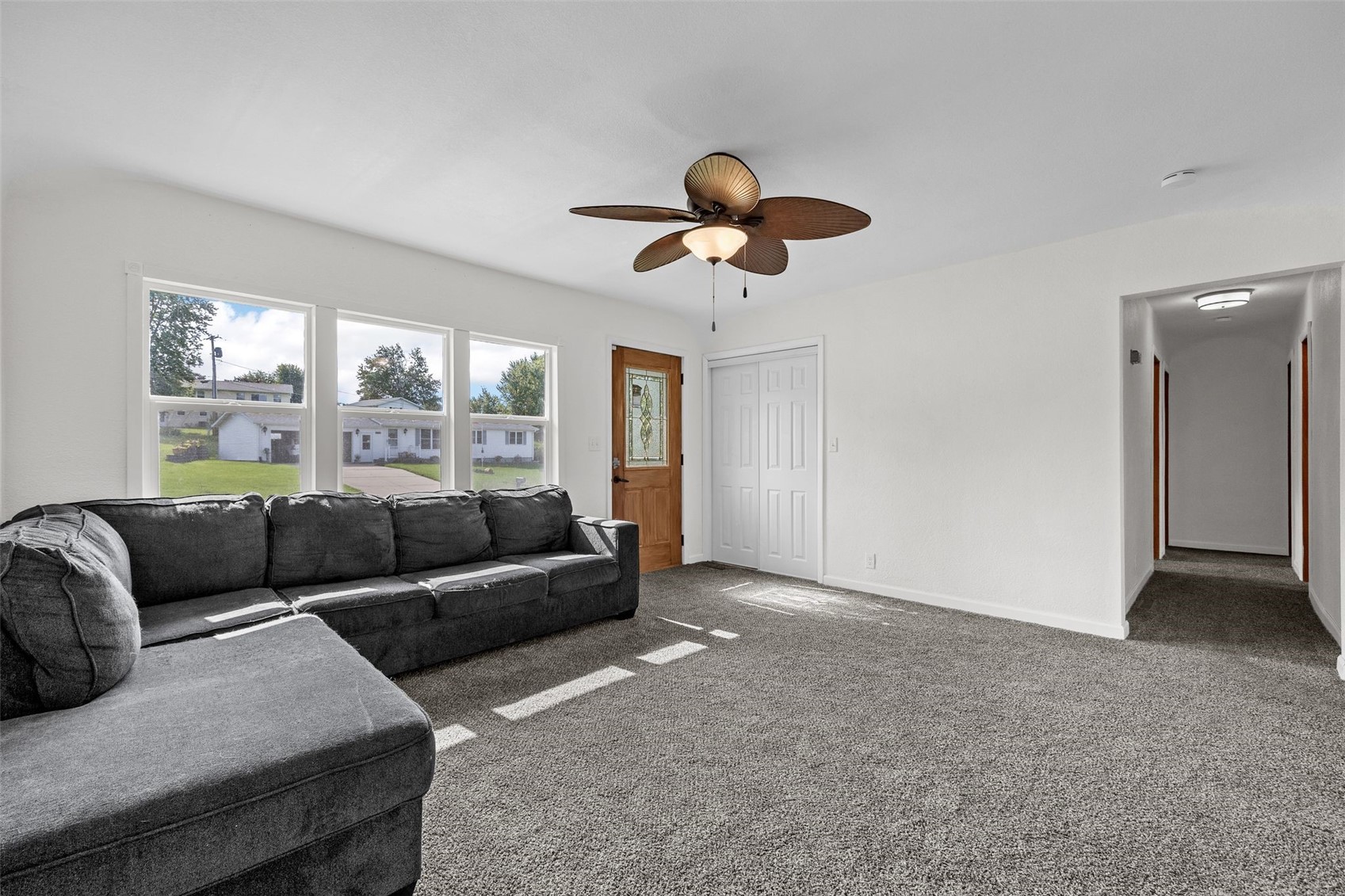 1524 Rainbow Drive Belle Plaine IA 52208