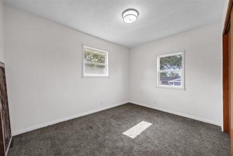 1524 Rainbow Drive Belle Plaine IA 52208