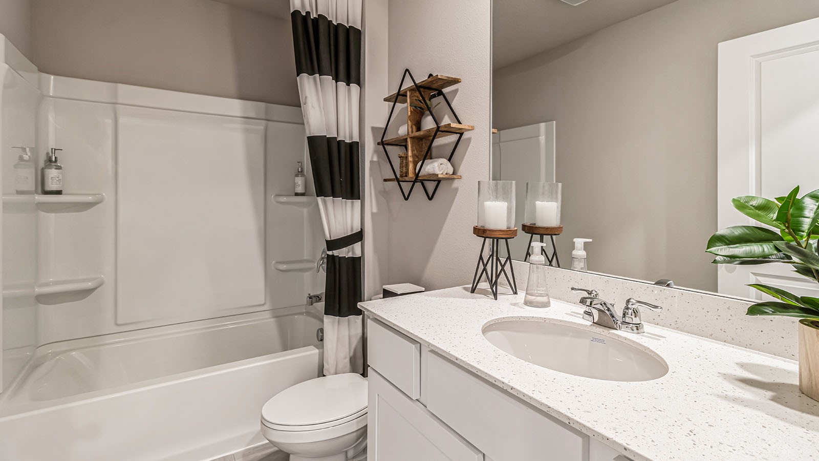 2791 Cecelia Drive Hiawatha IA 52233