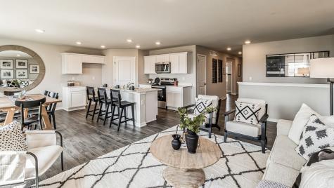 2791 Cecelia Drive Hiawatha IA 52233