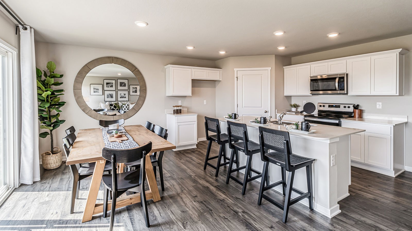 2791 Cecelia Drive Hiawatha IA 52233