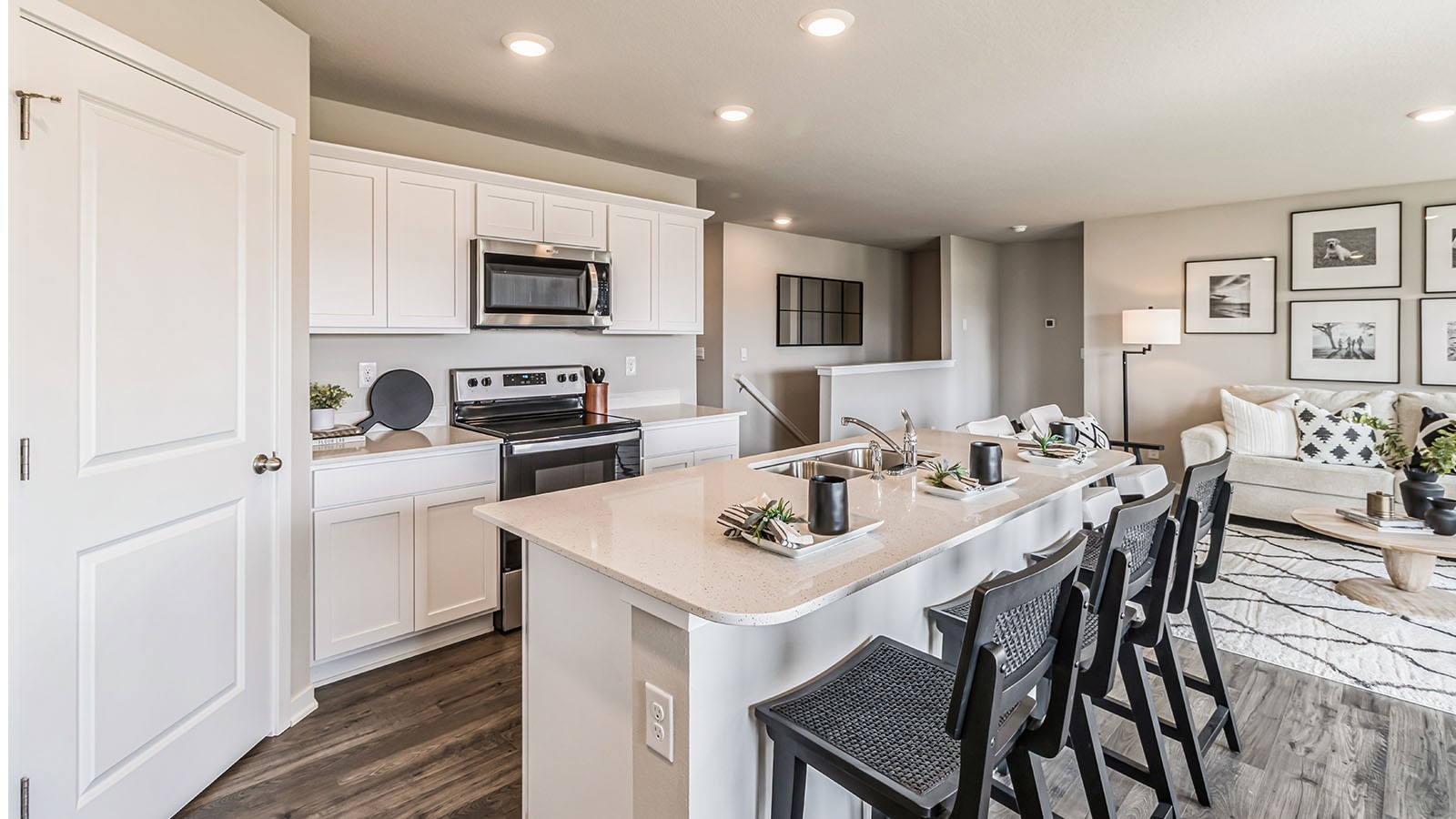 2791 Cecelia Drive Hiawatha IA 52233