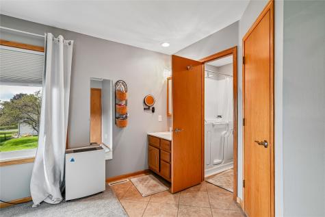 2575 Clark Avenue Marion IA 52302