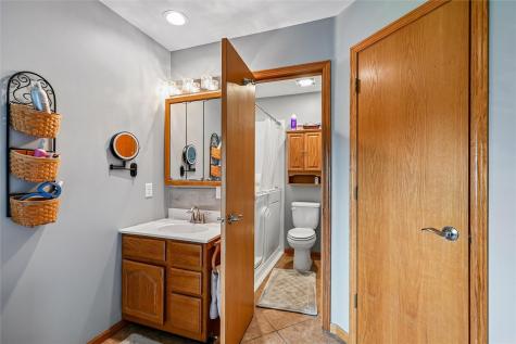 2575 Clark Avenue Marion IA 52302