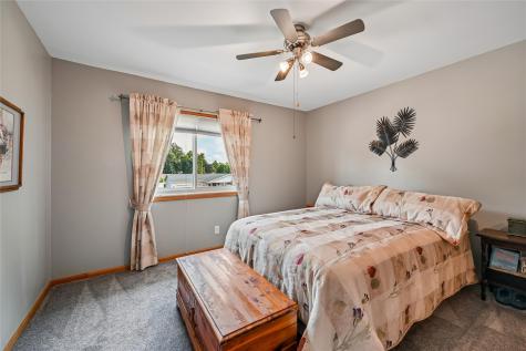 2575 Clark Avenue Marion IA 52302