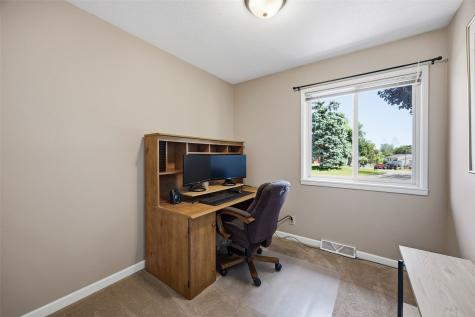 5121 Kesler Road NW Cedar Rapids IA 52405