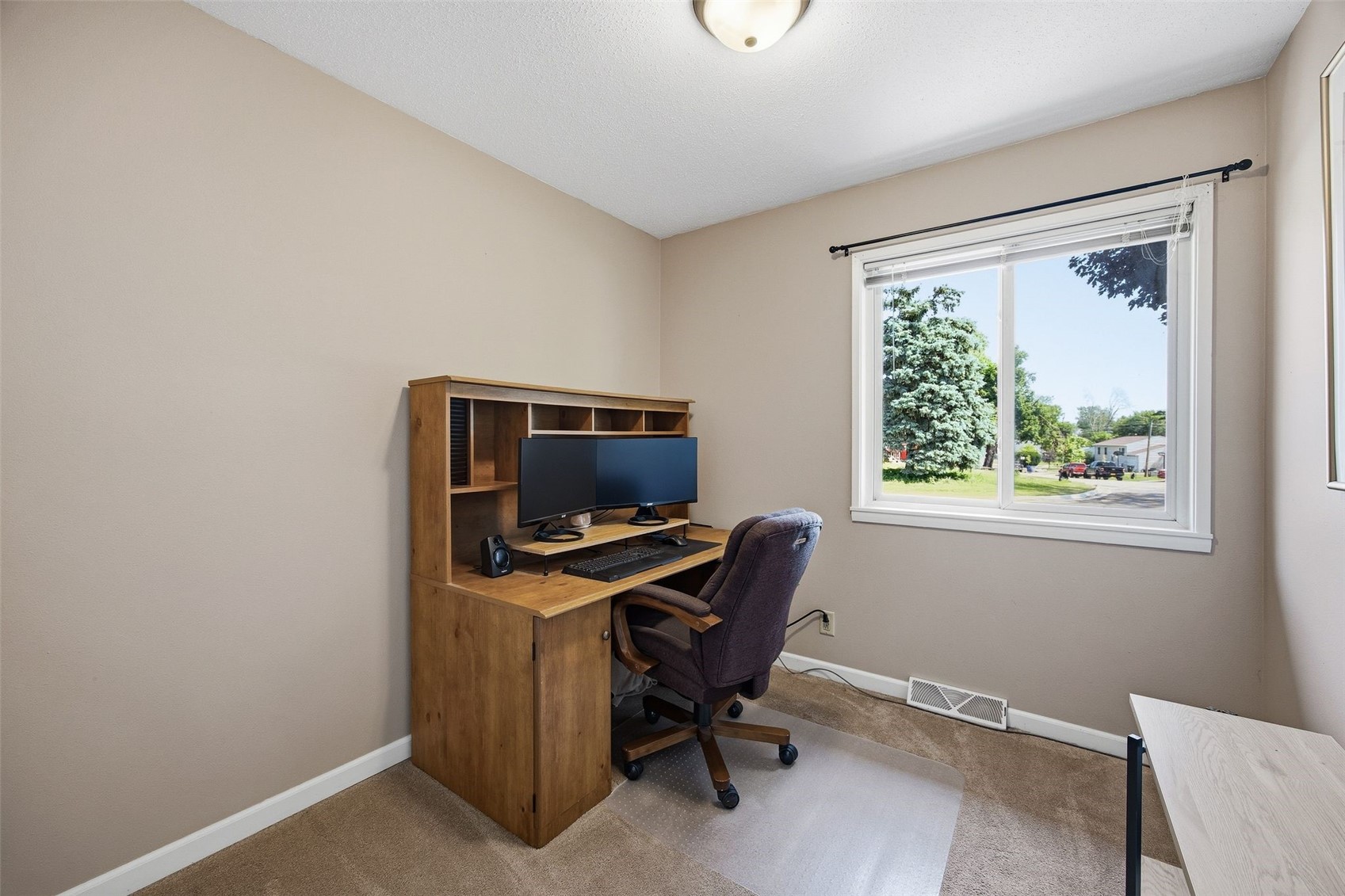 5121 Kesler Road NW Cedar Rapids IA 52405