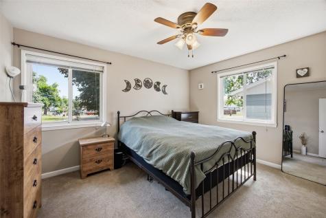 5121 Kesler Road NW Cedar Rapids IA 52405