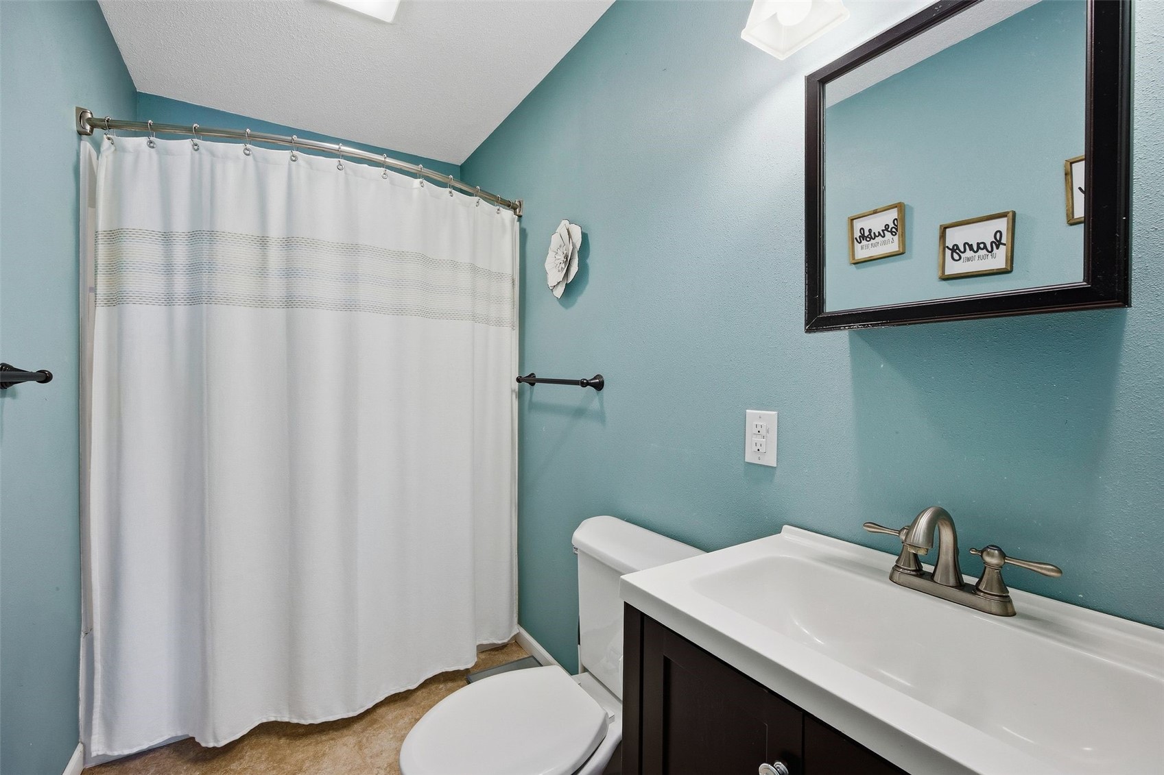 5121 Kesler Road NW Cedar Rapids IA 52405