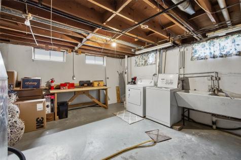 5121 Kesler Road NW Cedar Rapids IA 52405