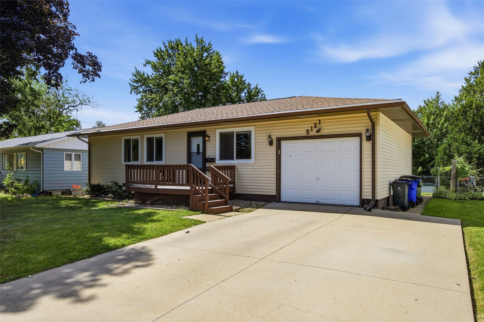 5121 Kesler Road NW Cedar Rapids IA 52405