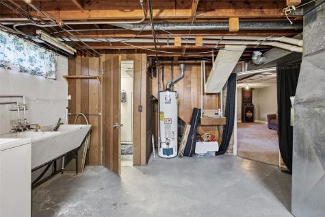 5121 Kesler Road NW Cedar Rapids IA 52405