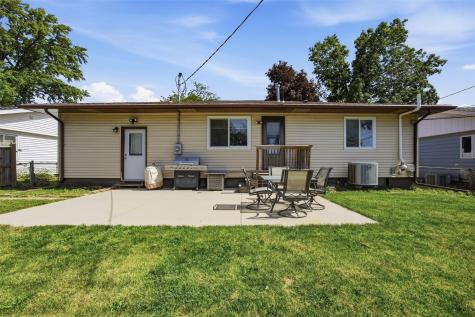 5121 Kesler Road NW Cedar Rapids IA 52405